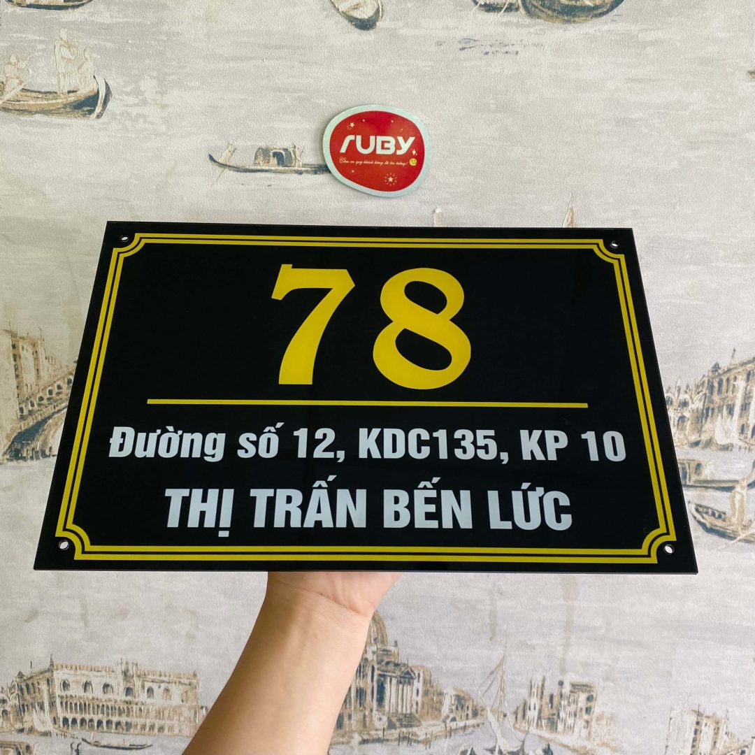 Bảng số nhà mica đẹp hiện đại, in sắc nét, phù hợp cập nhật địa chỉ mới