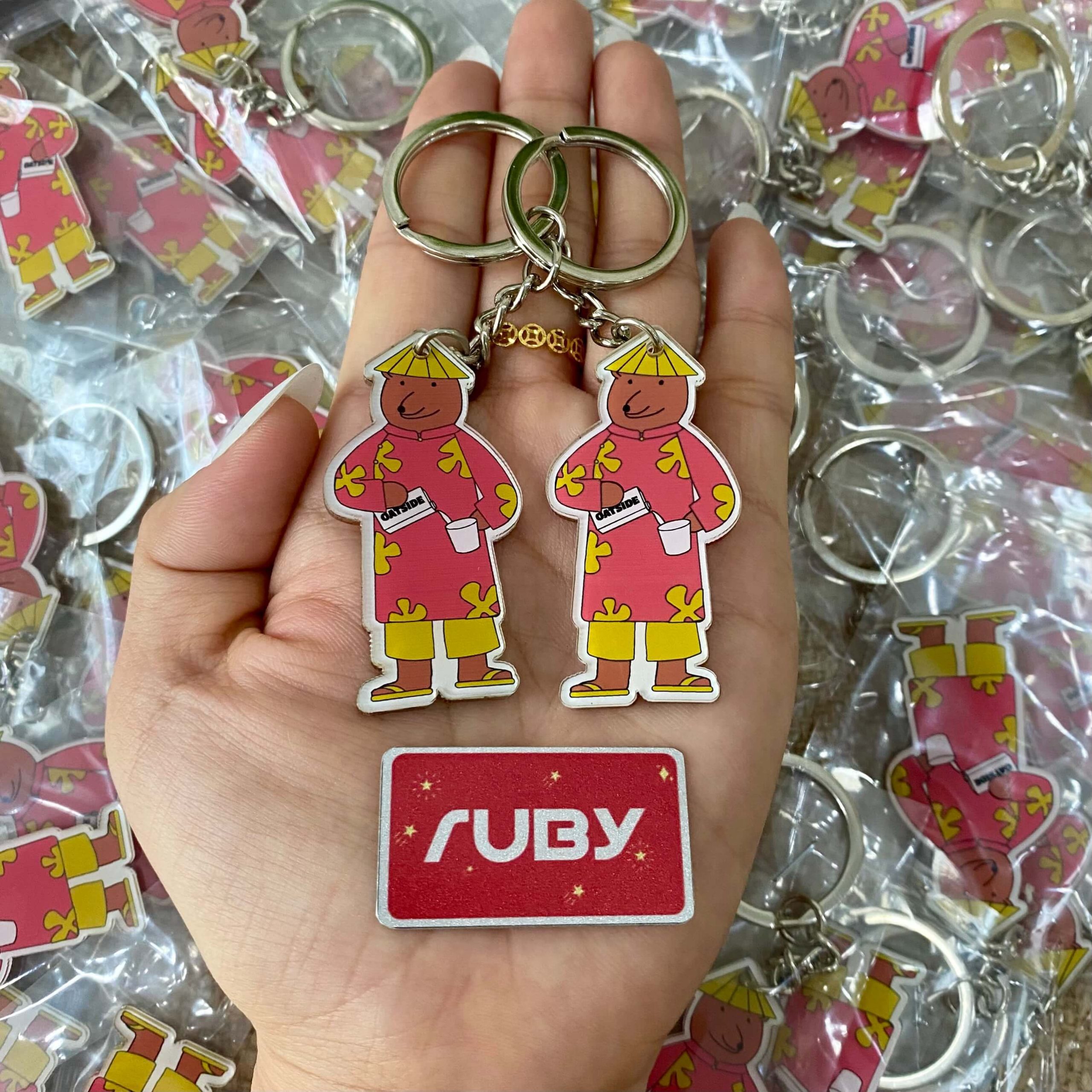 In Móc Khóa Oatside “Cute” – Ruby Làm Móc Khóa Theo Yêu Cầu