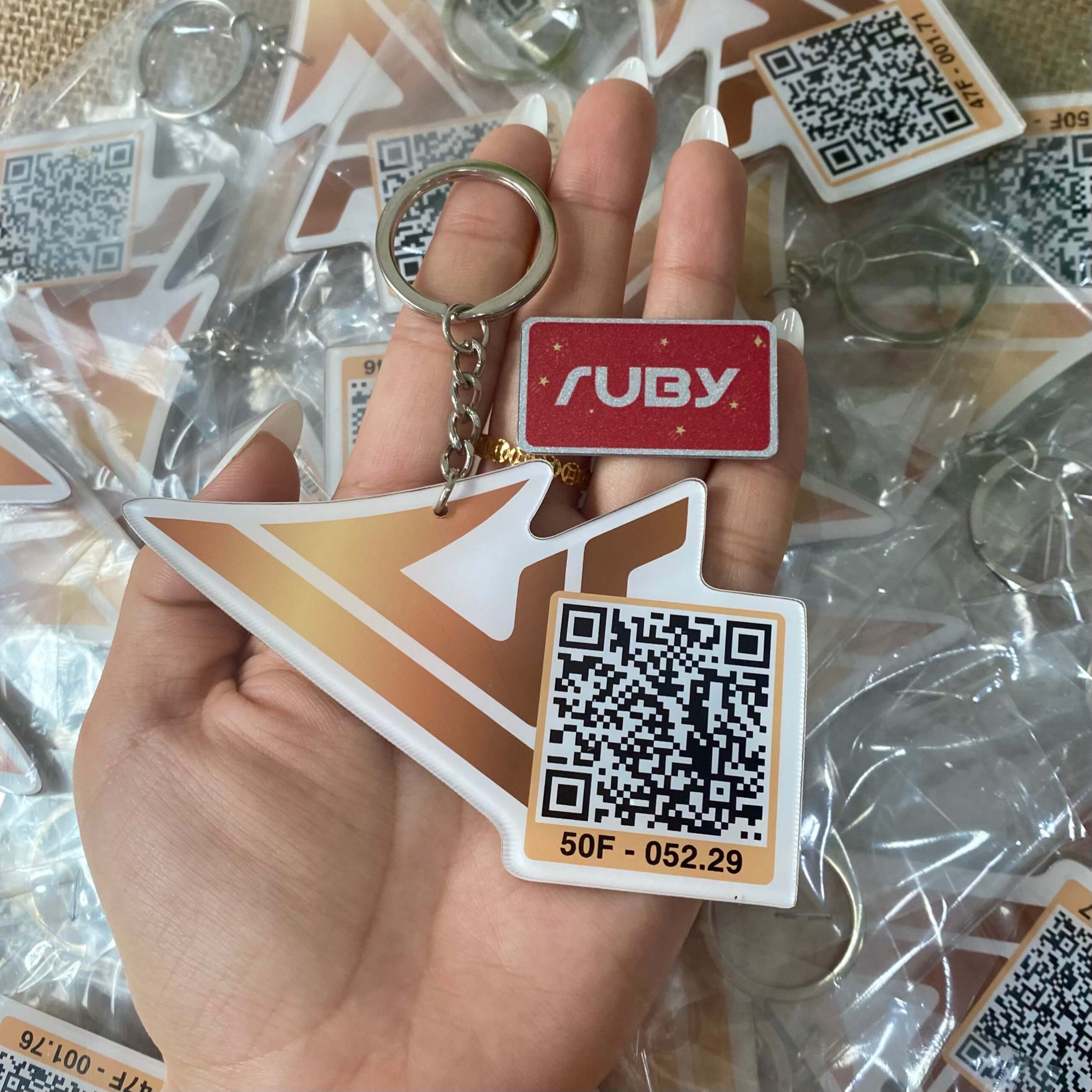 Móc Khóa Mica In Mã QR Đẹp