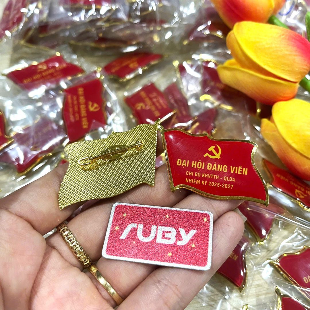 Huy hiệu đại hội Đảng viên mạ vàng sang trọng