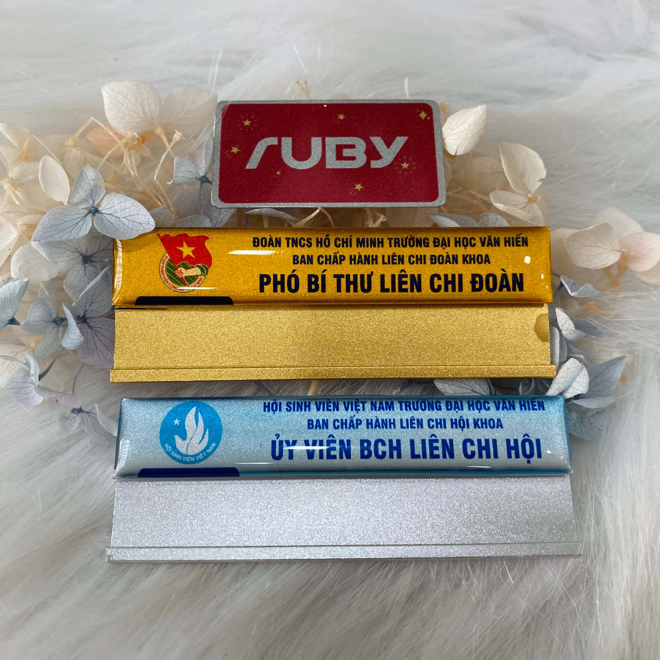 Bảng tên chức danh Đoàn – Hội Sinh Viên dành cho Đại học Văn Hiến được Ruby sản xuất theo yêu cầu