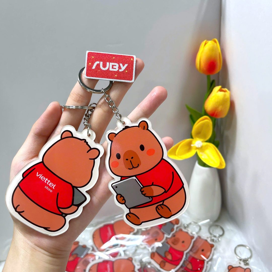 Móc khóa cắt hình Capybara in logo Viettel Store