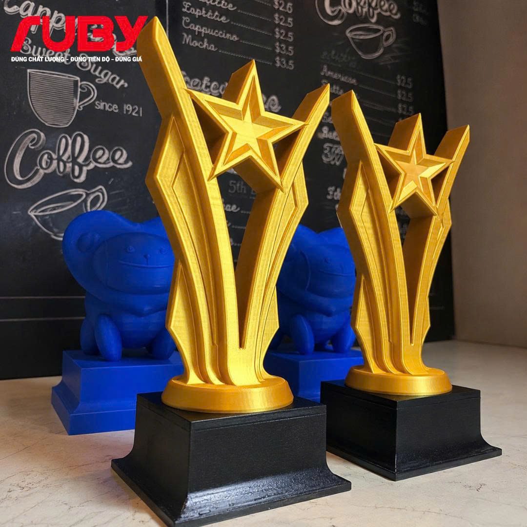 Kỷ niệm chương cúp ngôi sao vàng góc nghiêng, quà tặng vinh danh thiết kế 3D nổi bật các đường vân tinh tế từ Ruby.
